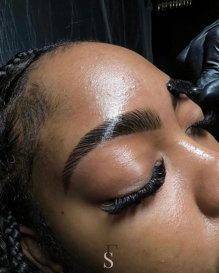 High-Definition Brow Lamination